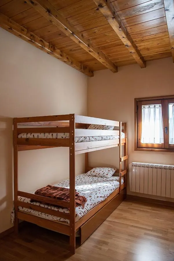 Apartaments Casa Lassero La Guingueta D'Aneu